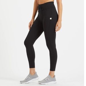Vuori daily legging. New condition